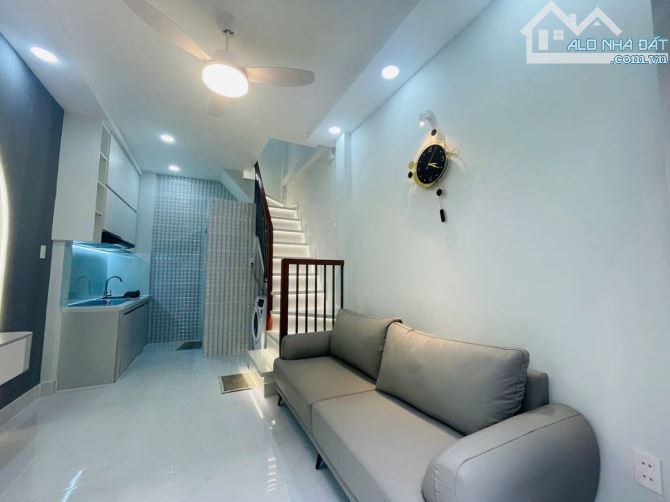 Nhà xây mới Thống nhất Gò Vấp di chuyển trung tâm thuận tiện - 3