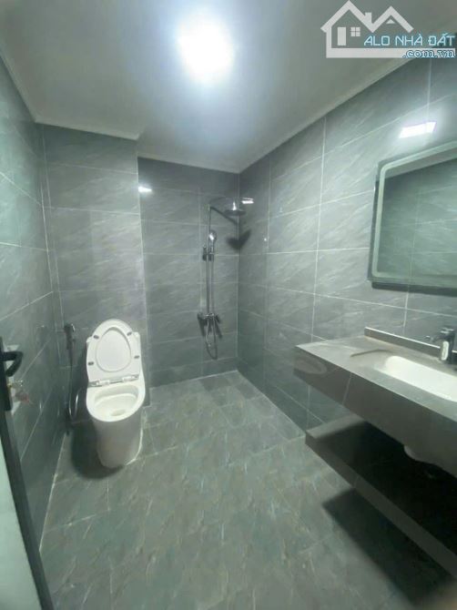 PHÂN LÔ - Ô TÔ TRÁNH - KINH DOANH, DT 50M, 4 TẦNG, GIÁ HƠN 13 TỶ. - 3