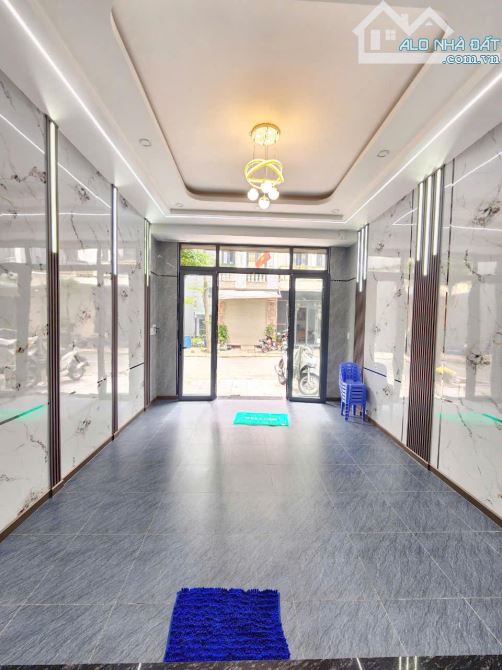 bán nhà gấp sổ riêng đã hoàn công 1T2L 3WC 3PN giá chạm đáy - 3