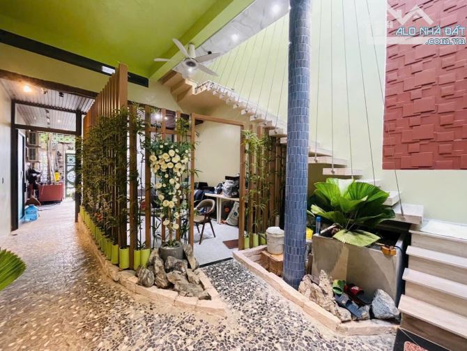 BÁN NHÀ 2 TẦNG ĐẸP GẦN BIỂN NGUYỄN TẤT THÀNH – VIEW CÔNG VIÊN, THOÁNG MÁT TRỌN ĐỜI - 3