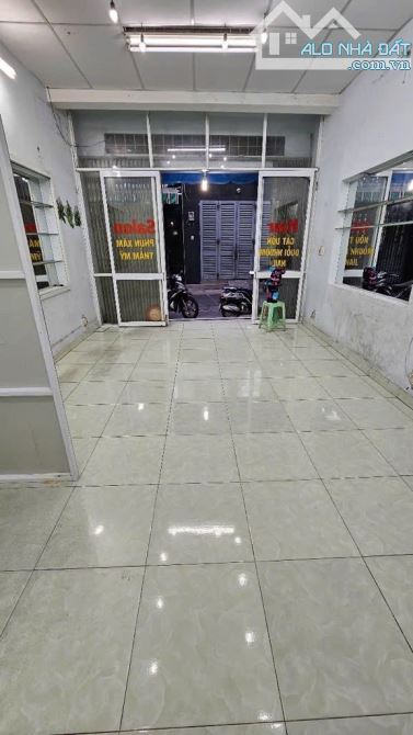 Mặt Tiền nhựa hẻm thông - Giá 1 tỷ 200 - DT 60,9m2 - Gần Chợ Bình Chánh ! - 3