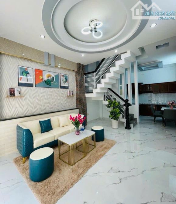 Chính chủ bán nhà ngay Võ Văn Tần,Q3. Giá 3 tỷ 150tr/65m2. Sổ riêng, HĐ thuê 18tr/ tháng - 3