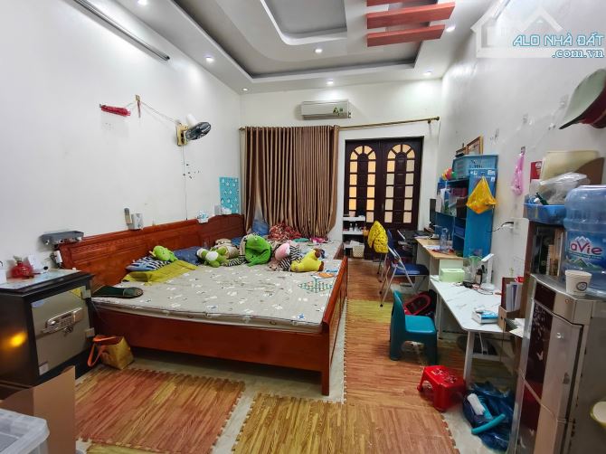 Bán nhà mặt đường phương lưu cực đẹp - 3
