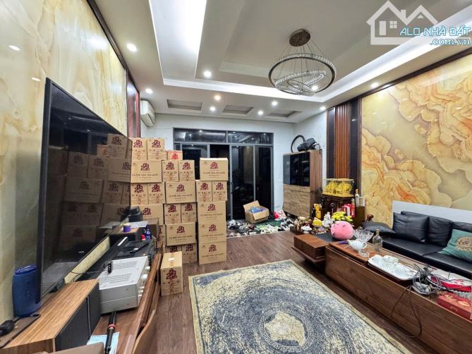 Bán nhà Chùa Láng, Q.Đống Đa - DT 65m2 - 4 tầng, ngõ thông, nhà đẹp dân xây - 3