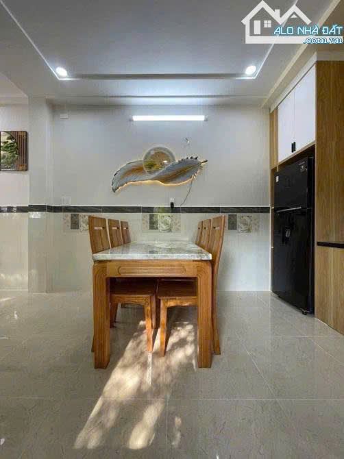 Bán nhà có dòng tiền sẵn 12tr ngay Tân Hương, Tân Phú.Giá: 3 tỷ 019tr /69,4m2, hẻm ô tô 6m - 3