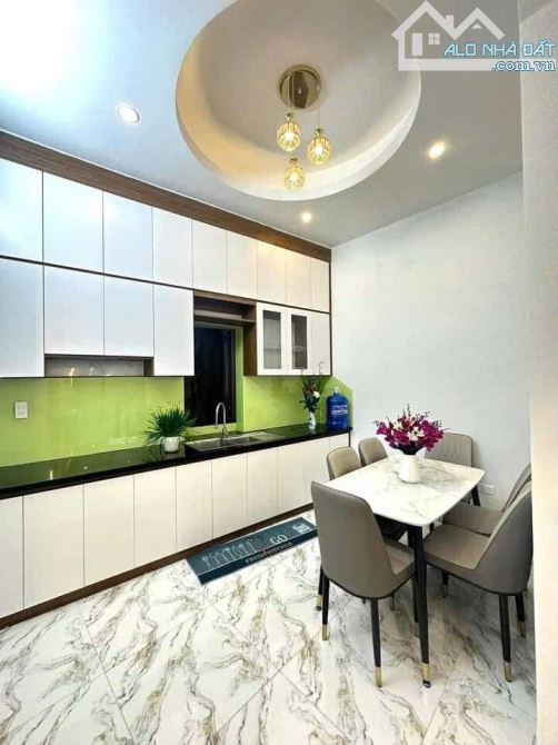 Chỉ Cần 3,5 Tỷ Có Ngay Căn Nhà Đẹp 40m2 SHR – 4PN – HXH Đ.Nguyễn Đình Chiểu, P.3, Quận 3 - 3