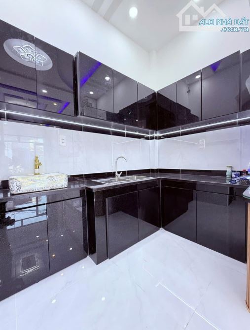 Bán Nhà Hẻm OTO Đường Lê Văn Sỹ (Phú Nhuận), 2 Lầu, DT 67M2 Giá 3 Tỷ 520Tr. Sổ Hồng Riêng - 3