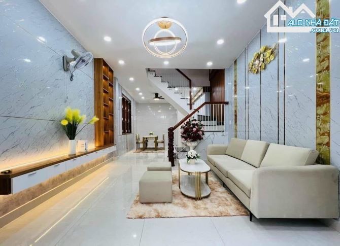 Mua ngay kẻo lỡ căn 56 m2  Trần Minh Quyền, Q.10. Chỉ 3 tỷ 890. 1T1L Đang cho thuê 13 tr - 3