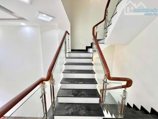 Bán nhà 3 tầng Gần mặt tiền Hà Huy Giáp , Quận 12 - HXH 6m - DT 64m2 - Giá tốt 4.5 tỷ - 3