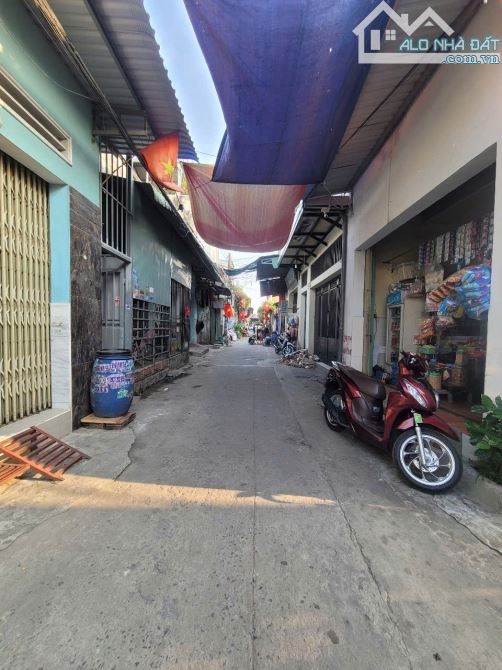 5Tỷ8__254m2 (5,8x39)__thu 14 triệu/tháng__Dãy Trọ Rẻ 14 phòng gần khu chợ Xóm Nghèo 100m - 3