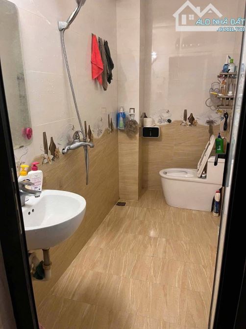 BÁN NHÀ CẦU GIẤY 40M  5T NGÕ RỘNG THÔNG THOÁNG NHỈNH 8 TỶ - 3