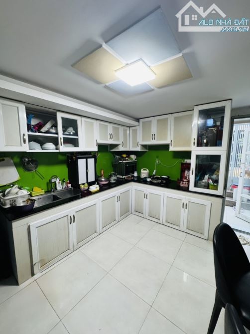 NHÀ MẶT TIỀN..ĐƯỜNG SỐ 4..P11 Q6..4 TẦNG ĐẸP..2 MẶT TIỀN..14.5 TỶ - 3