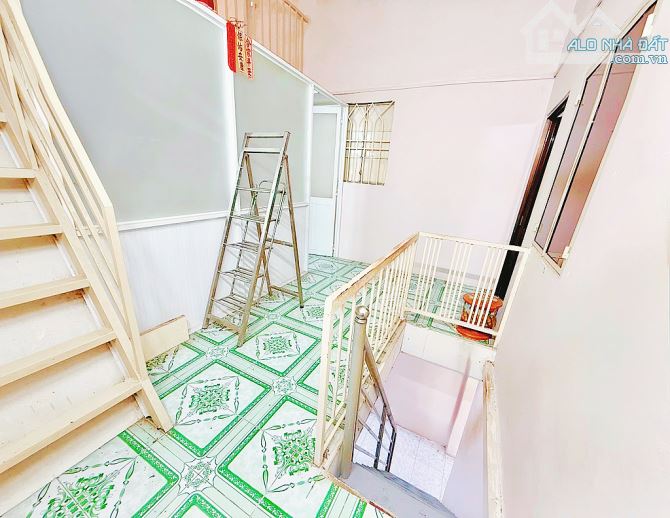 NHÀ KHÔNG LỘ GIỚI - HẺM 6M XE HƠI - KHU VIP LÊ VĂN QUỚI - GIÁP TÂN PHÚ - NHÀ 2 TẦNG ĐÚC - - 3