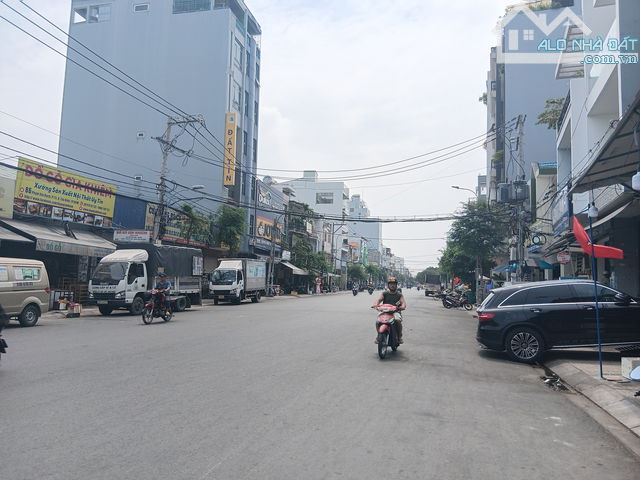BÁN NHÀ MẶT TIỀN PHẠM VĂN BẠCH – P.13 TÂN BÌNH – 2 LẦU – NỞ HẬU ĐẸP - 3