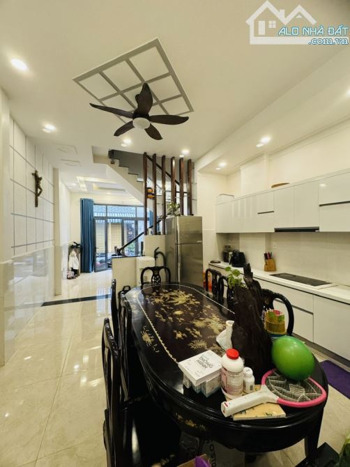 NHÀ ĐẸP HẺM KINH DOANH NGAY 120 LÊ VĂN QUỚI 52M2 3 TẦNG GIÁ 6TỶ THƯƠNG LƯỢNG - 3