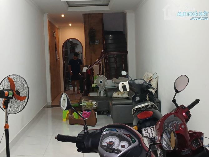 🔥 MẶT TIỀN THỤT GIÁ TỐT! Nhà 3 tầng Nam Kỳ Khởi Nghĩa, Q.3 📐 DT: 3.2m x 22m - 3