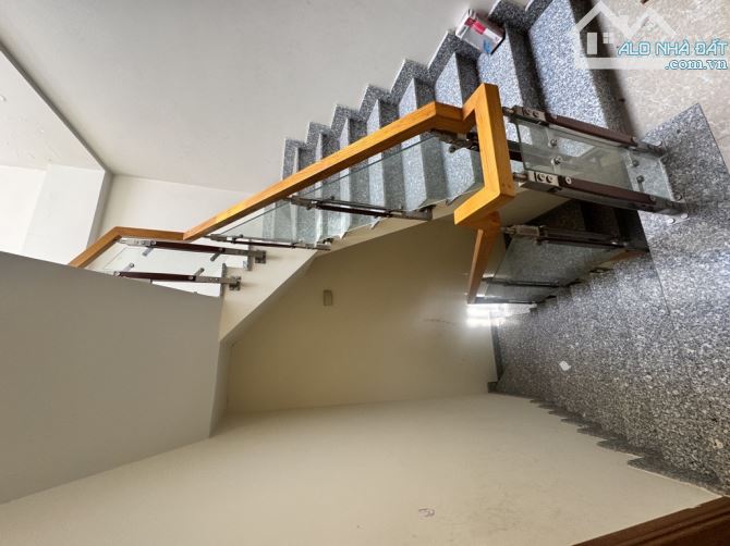 Bán gấp nhà ÔTÔ KINH DOANH Hoàng Diệu 2 Thủ Đức,3 tầng x64m2, chỉ 6.3 tỷ. - 3