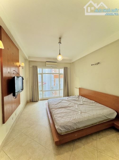 Bán nhà 5 tầng ngõ rộng phố Nguyễn Thái Học, gần Văn Miếu Quốc Tử Giám - 3