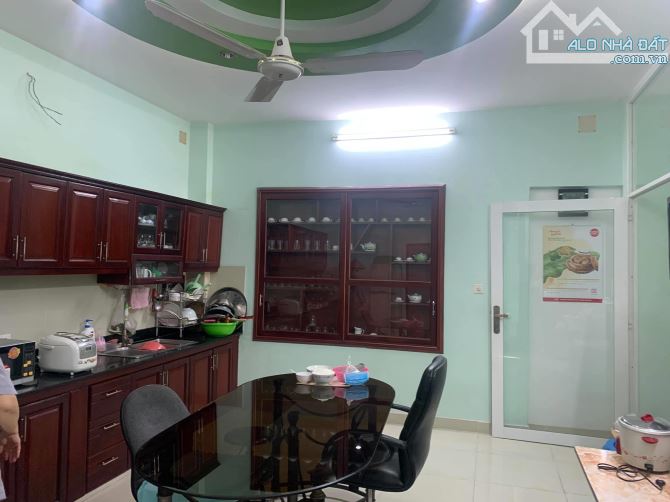 130tr/m2. 8.5x26. Hẻm xe tải. Nhà 7PN. Chủ nhà bán làm từ thiện. Trung tâm Q3 - 3