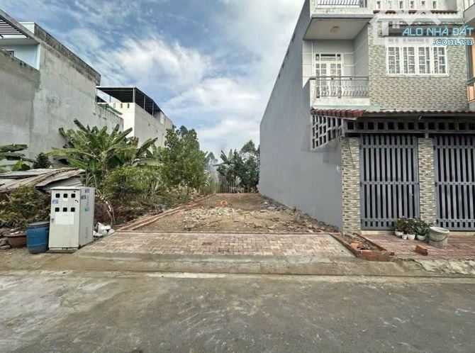 Bán gấp lô đất mặt đường nhựa đẹp 115m2 ở tân thông hội giá 690 triệu - 3