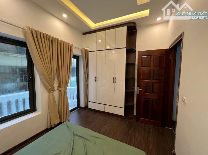 BÁN NHÀ ĐẸP - TÂN MAI, HOÀNG MAI - NGÕ 3 GÁC, GẦN PHỐ,HƠN 6 TỶ - 3