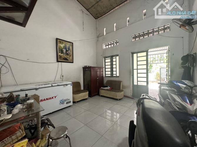 Nhà hẻm xe hơi thông, Hà Huy Giáp, ngang 4m, 1 tầng, diện tích: 82m2. - 3