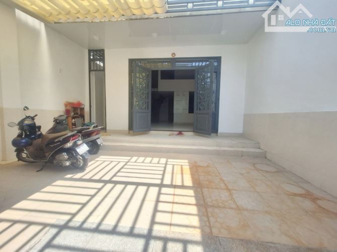 Bán Nhà 2 Tầng Hẻm Xe Hơi Gần Chợ Kiến Thiết Hiệp Phú Thủ Đức 122m2_5.5*20  chỉ 6.2 tỷ - 3
