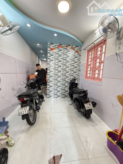 Bán nhà Bùi Thế Mỹ-P10-Tân Bình- gần DH Bách Khoa-25m2-3,28 tỷ - 3