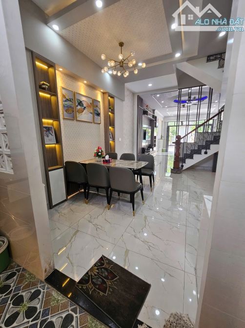 Kẹt tiền Bán gấp nhà 3,3 tỷ. MT Nguyễn văn Bứa,gần cầu lớn Hốc Môn. - 3