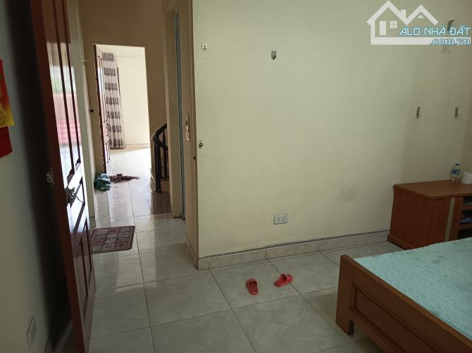 Bán nhà Đức Thượng 50 m2, đường trước nhà ô tô đỗ, kinh doanh được. Nhà dân xây khung bê t - 3