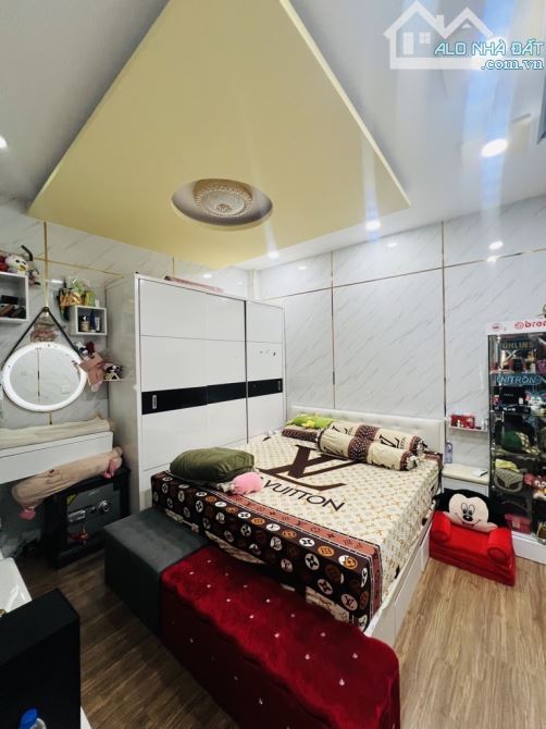 BÁN NHÀ ĐƯỜNG TRƯƠNG PHƯỚC PHAN - BÌNH TÂN - HẺM XE HƠI THÔNG - 50M2 - 4 TẦNG - 5 TỶ HƠN - 3