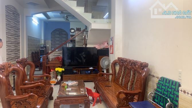 Chỉ 8,2 Tỷ - 76m2, 4 Tầng, HXH Thông, gần MT, công viên Làng Hoa - 3