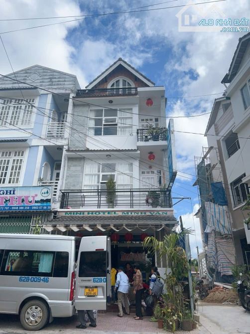 Bán căn khách sạn 11P kinh doanh 🔥15 Tỷ- gần Chợ đêm, Hồ Xuân Hương 1km - 3