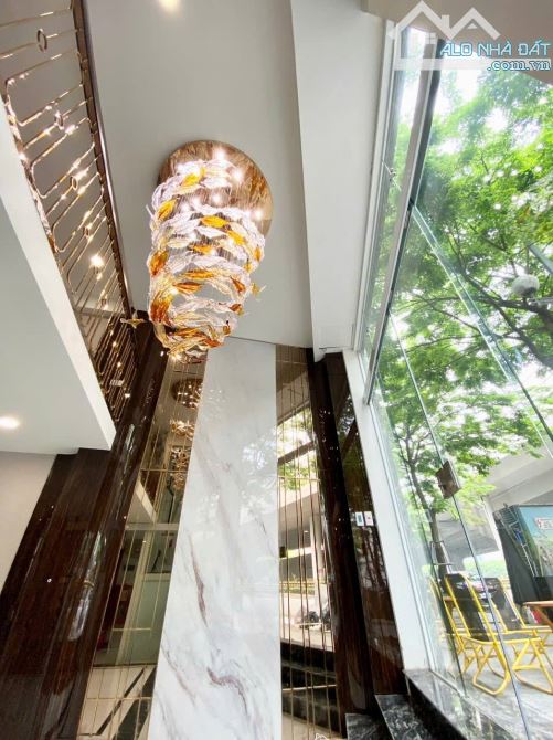 BÁN TÒA NHÀ 9 TẦNG MẶT PHỐ HOÀNG QUỐC VIỆT – VĂN PHÒNG HẠNG A – VỊ TRÍ KIM CƯƠNG  21.5 tỷ - 3