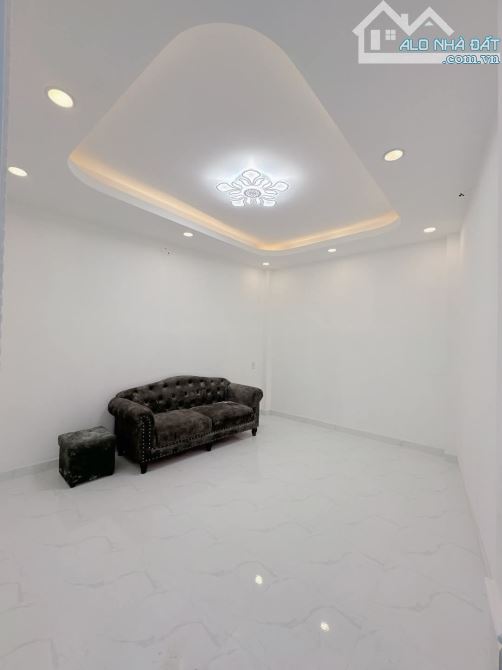 Bán nhà quận 6 - Hẻm xe tải thông - Xe hơi đổ cửa - Nhà mới ở ngay 5,3 tỷ - 3