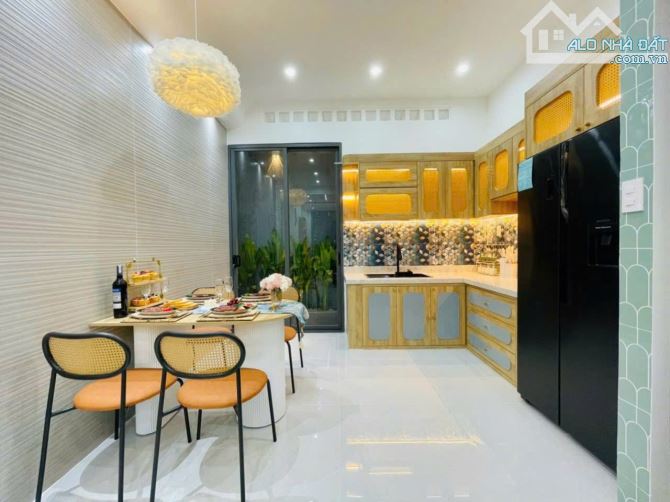 Bán nhà 2 tầng, 54m2 ngay Lê Văn Sỹ, Quận 3. Giá: 3 Tỷ 160. Sổ hồng riêng, hẻm 1/ 4.5m - 3