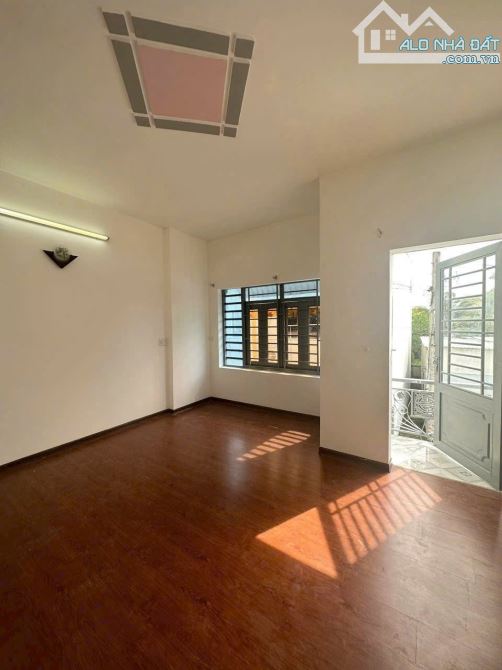 Nhà hem 7 m thông,2pn,2wc, hương đông nam,giá 3,45 tỷ - 3