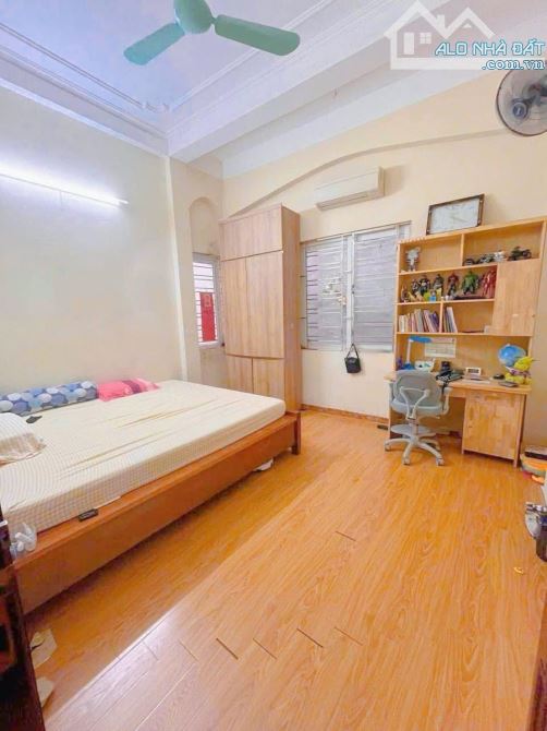 🔥HÓT NHÀ ĐẸP NGÕ 155 CẦU GIẤY – 45M2 × 5 TẦNG – MẶT TIỀN 4.5M – CHỈ 8.5 TỶ - 3