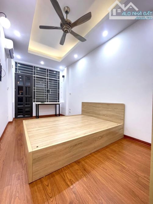 Nhà đẹp phố Hào nam full tiện ích - 3