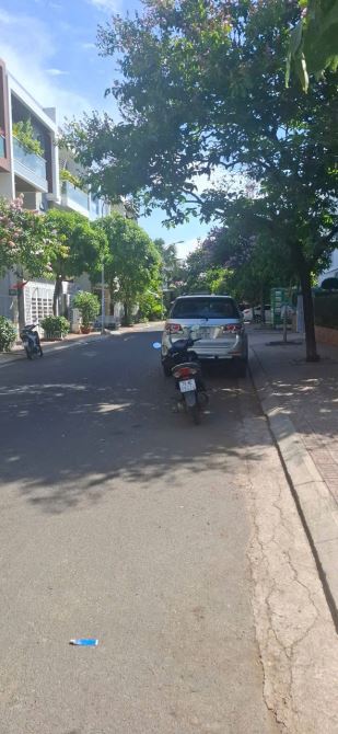 Bán nhà 3 tầng mặt tiền a2 khu KDT vĩnh điềm trung ngang 6m - 3