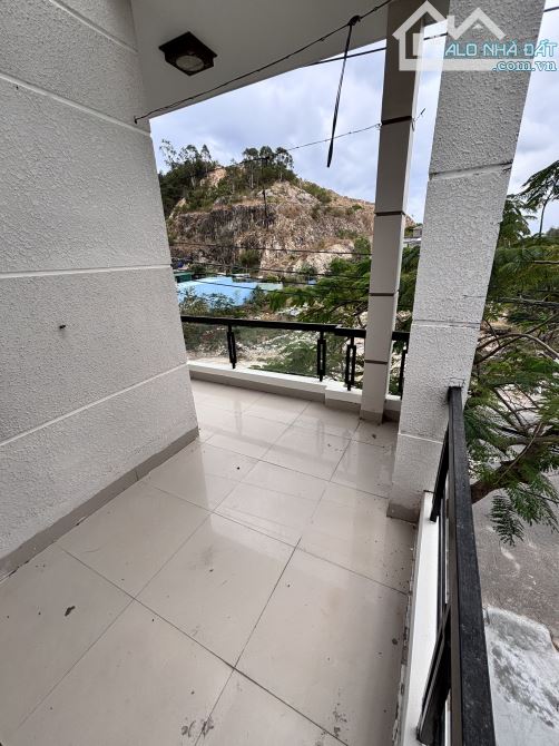 Bán nhà 3 mặt tiền lý thái tổ vĩnh hoà giá tốt - 3