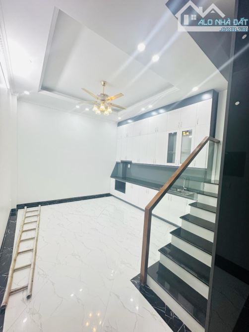 Bán nhà 5 tầng phố Quan Hoa, Thang Máy, Giá 12.8 tỷ - 3