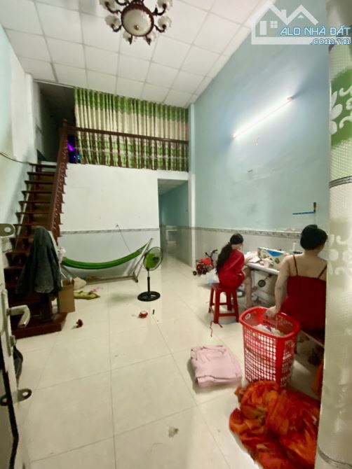 NHÀ 1 TRỆT 1 LỬNG CŨ TIỆN XÂY LẠI MỚI - HẺM THẲNG 1 TRỤC 6m CHUẨN - SÁT VÁCH CHỢ HIỆP THÀN - 3
