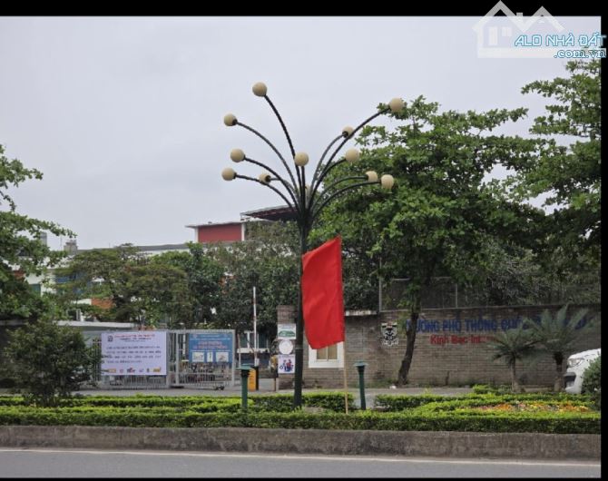 9.1 Tỷ/4.5 Mt/81 m2 / Mặt phố Phân lô  vỉa hè Nguyễn Hoàng Nghị - 3