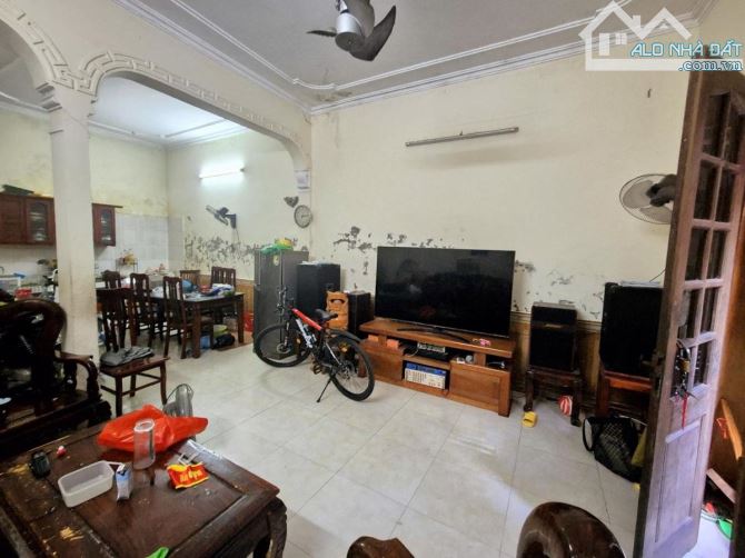 MINH KHAI - HAI BÀ TRƯNG - 41M2 - 3 TẦNG - MT 4.5M - CÁCH Ô TÔ CHỈ 50M - CHỈ NHỈNH 6 TỶ - 3