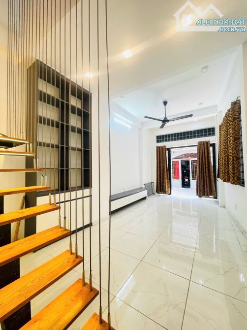 NHỈNH 4 TỶ CÓ NGAY NHÀ GÒ VẤP SÁT BÌNH THẠNH, GẦN SÂN BAY CÔNG NĂNG TỐT - HẺM 3M PHÚ NHUẬN - 3