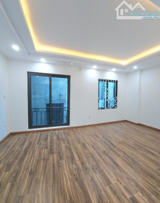 BÁN NHÀ MỚI  ĐẠI LA, HAI BÀ TRƯNG 32m2 5 tầng giá 6.2 tỷ - 3