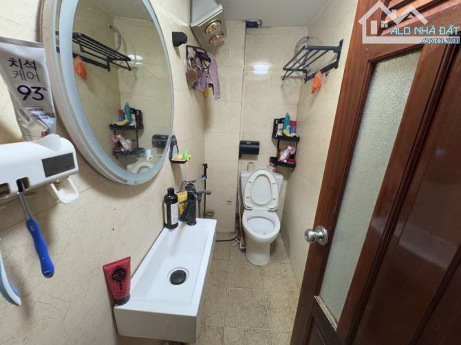 Mặt phố Thịnh Quang kinh doanh sầm uất giá mặt ngõ gara oto trung tâm Đống Đa - 3