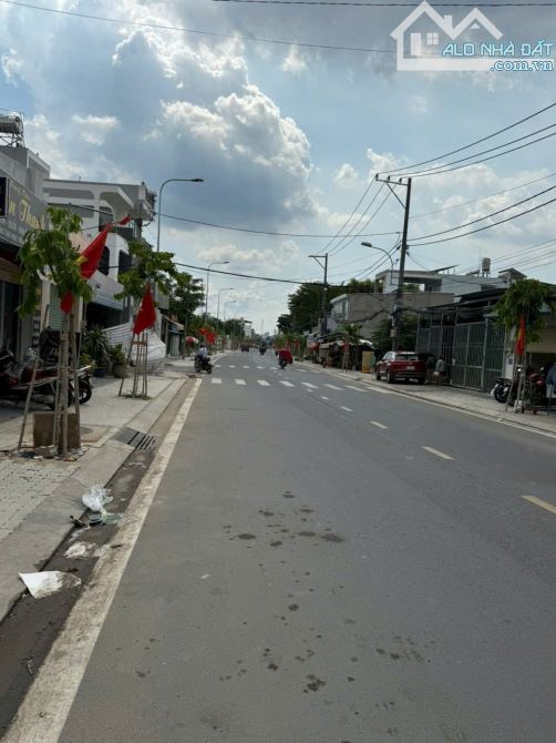 NHÀ TRỆT 3 LẦU (4x22) – MẶT TIỀN NHỰA 16M PHẠM THỊ GIÂY, THỚI TAM THÔN, HÓC MÔN - 3