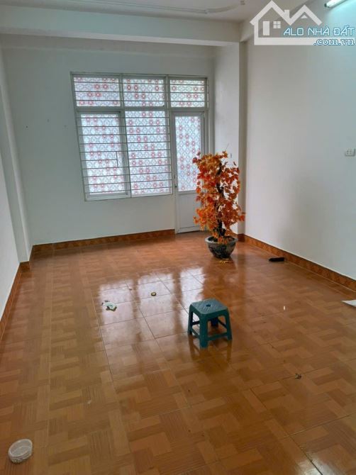 Phân lô đường Láng oto đỗ cửa khu dân trí cao toàn tướng tá 2 thoáng trước sau - 3